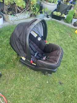 Baby carseat..Graco