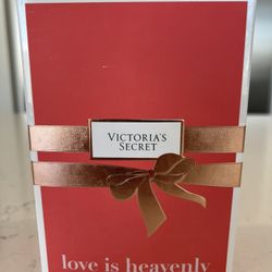 “love is heavenly” by Victoria’s Secret 50 & 100ml