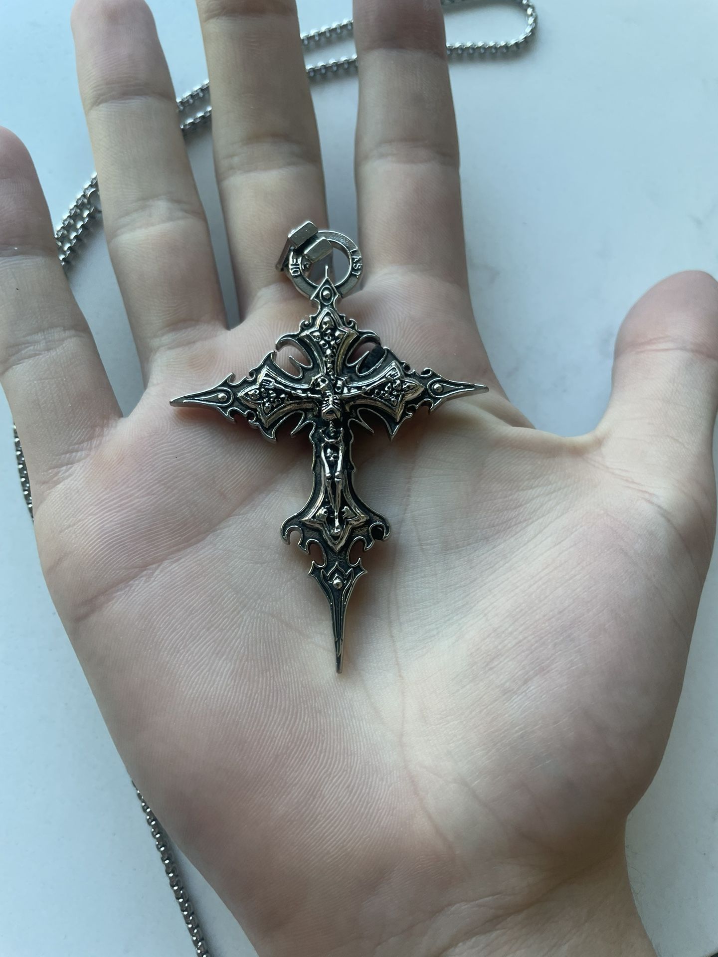 Skull Cross Necklace – Stainless Steel Gothic Pendant (Great for Halloween 🎃)