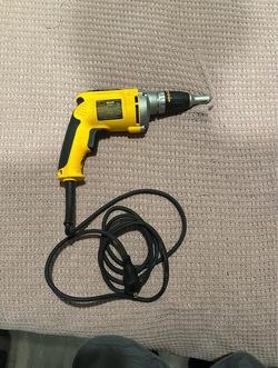 DEWALT 6.3 Amp Corded Variable Speed Reversible Drywall Screw Gun