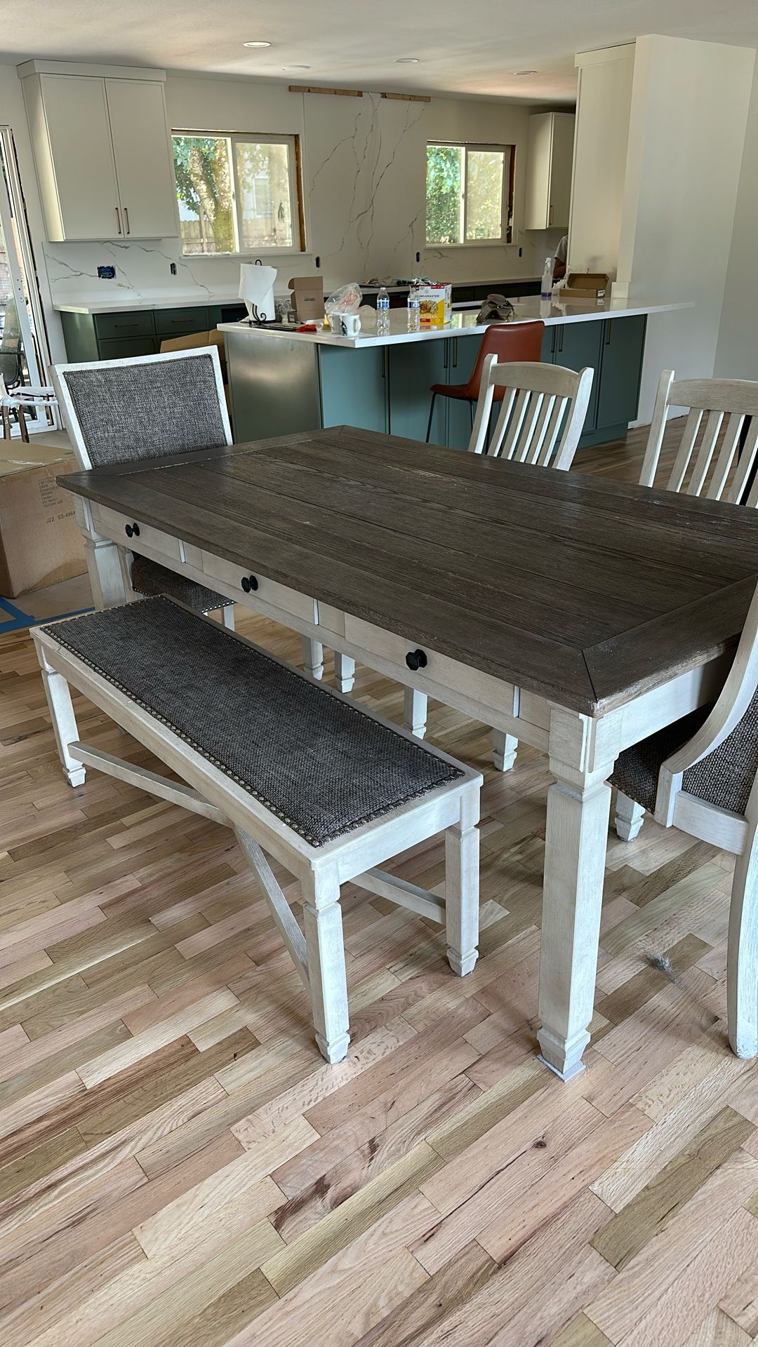Dinning Table *****************