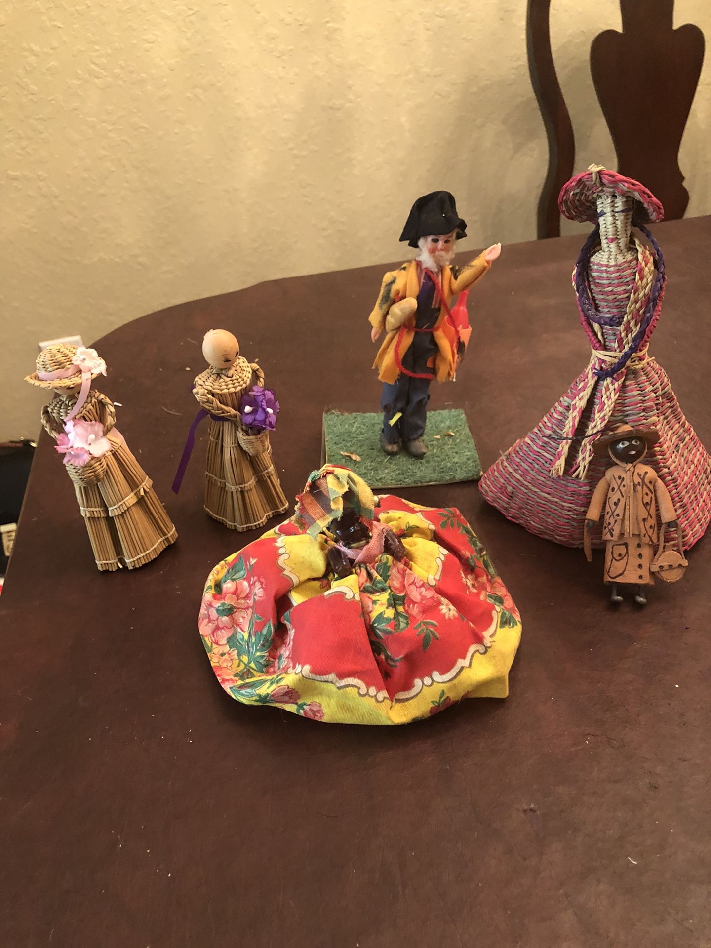 Extra Vintage Dolls 