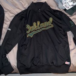 Oakland A’s Black Track Jacket Large