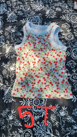 Girls clothes! Sizes in pictures