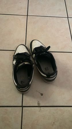 Nike Dunk Low "White/Black" pandas youth size 7
