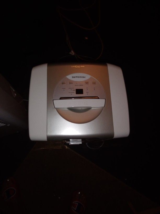Frigidaire Dehumidifier 70 Pints