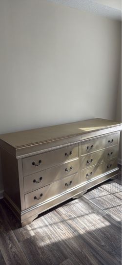 Wide 8-Drawer Dresser with Metal Pulls