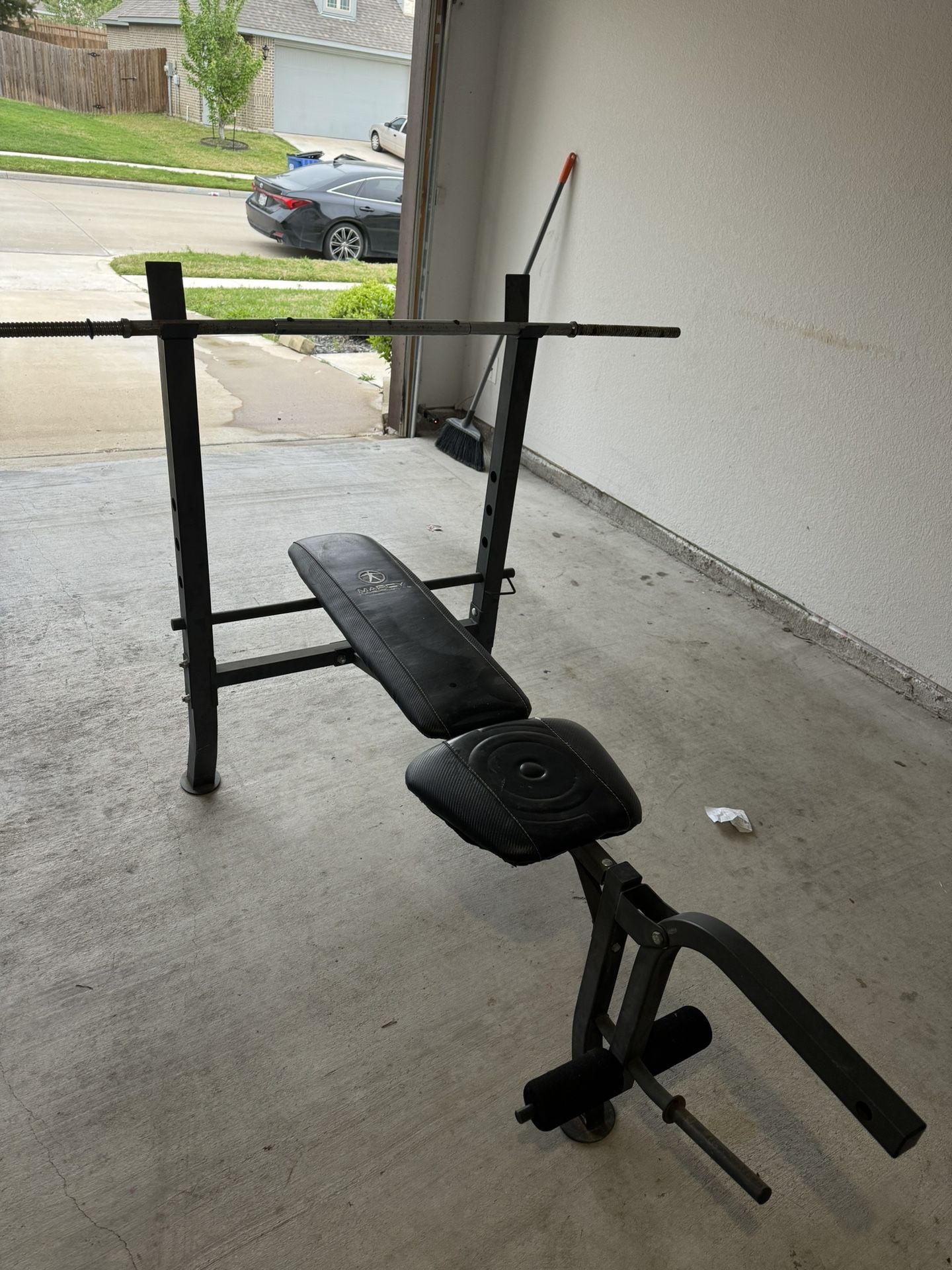 Marcy Adjustable Weight Bench W/ Leg Extension 