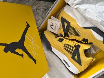 Jordan 4 lightning