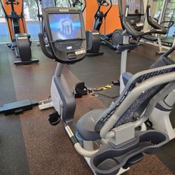 Precor RBK 885 Recumbent Bike w/ P82 Console
