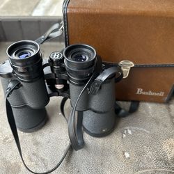 Bushnelle 10X50 wide angle Binoculars.