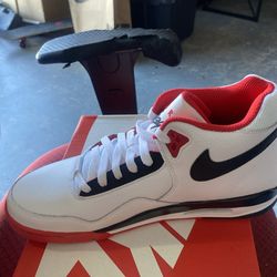 Mens  Nike Air Flights legacy size 10.5