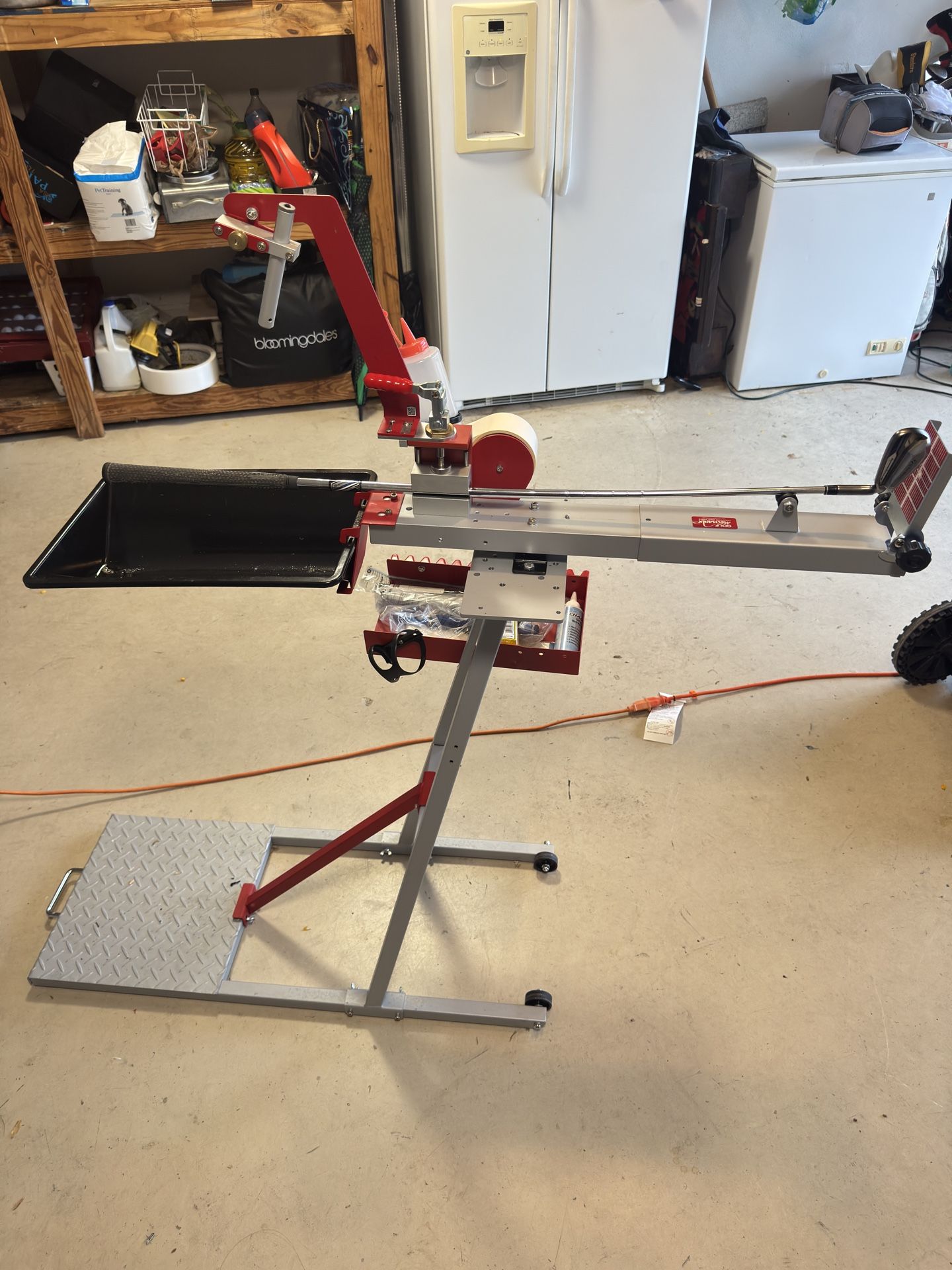 “Golf Grip” Machine