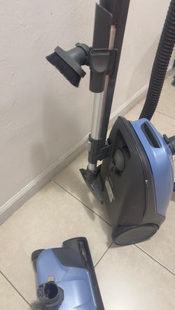Kenmore 200 Series Bagged Canister Vacuum