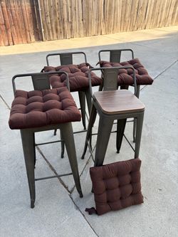 Set of 4 Metal Bar Stools with Cushions