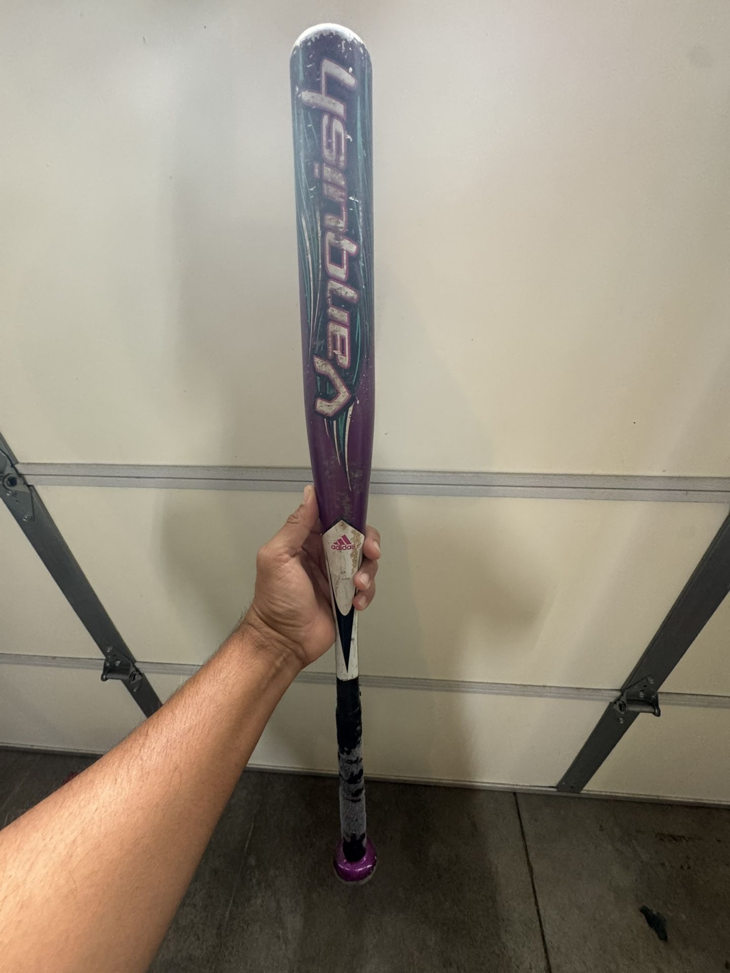 Adidas Vanquish Softball Bat