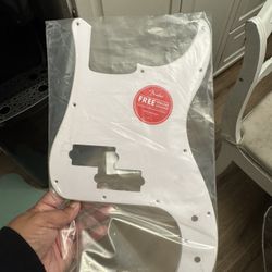 Fender P Bass Pickguard