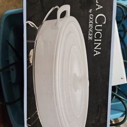 Cast Iron Casserole Dish 