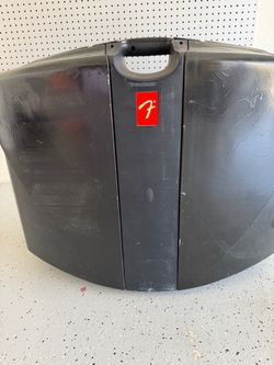 Fender 250W sound system - 2 speakers and mixer