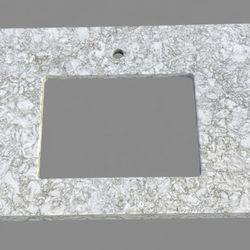 💎 31" x 22.5" Carrara Quartz Vanity Top: $185 (Save $200+ vs. New!) 💰