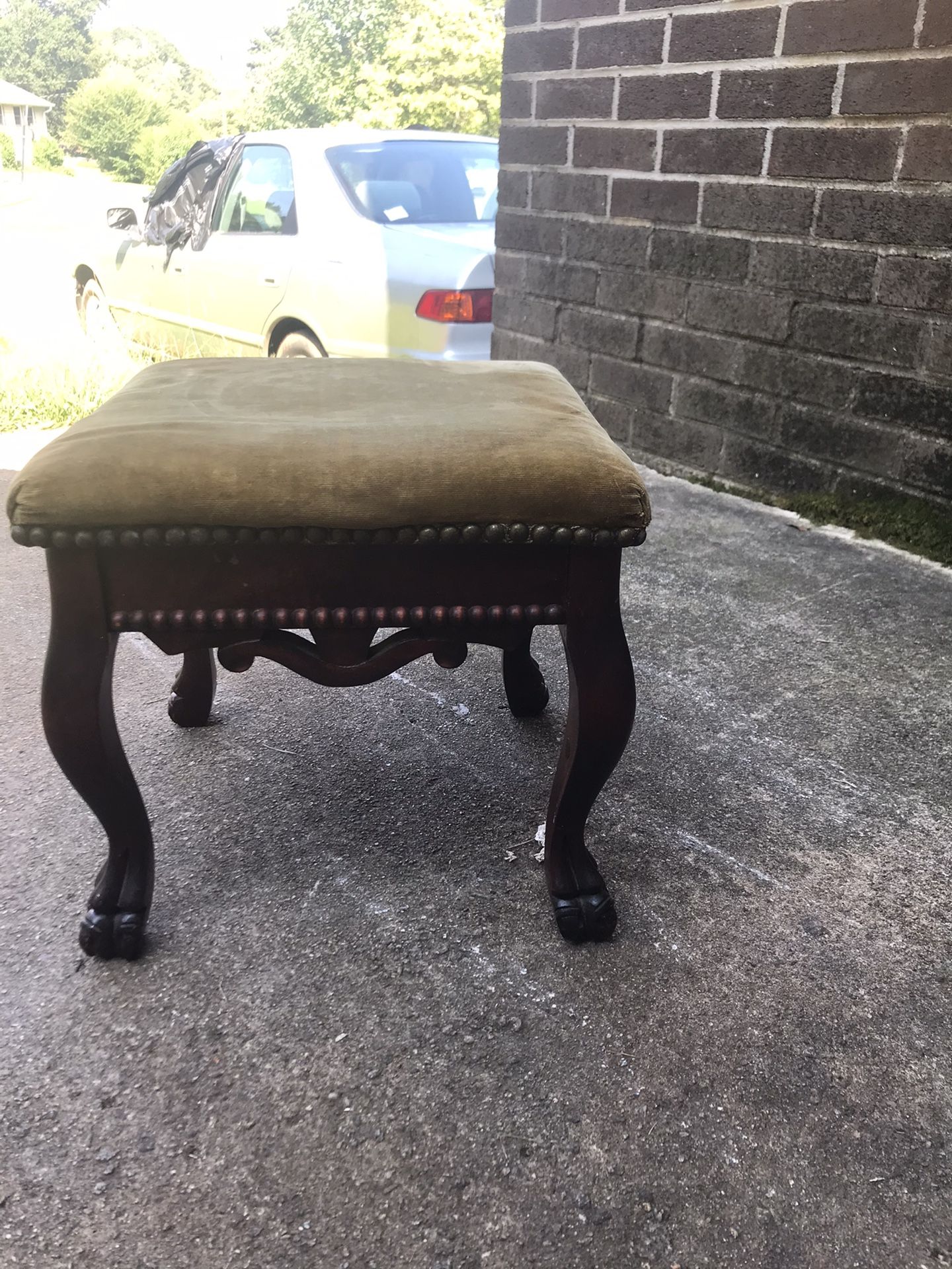 Small foot stool
