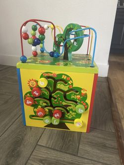 Activity Cube/ Center
