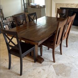 Gorgeous Hardwood Dining Room Set With 6 Chairs