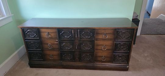 Dresser