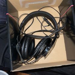 Shure Legendary Podcast Head Phones 