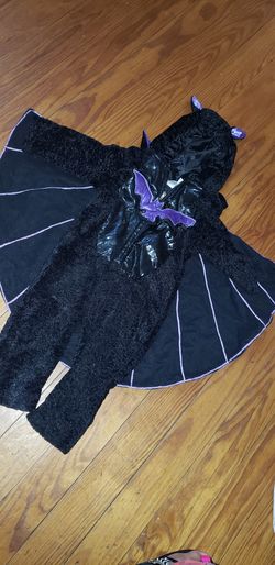 Lil vampire/bat costume 2t