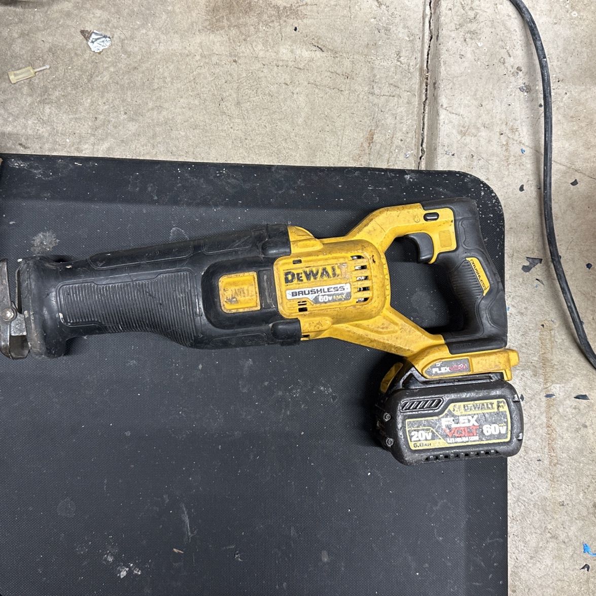 Dewalt Flex Volt Brushless Sawzall With 6.0 Ah 60v ~ 20v Battery