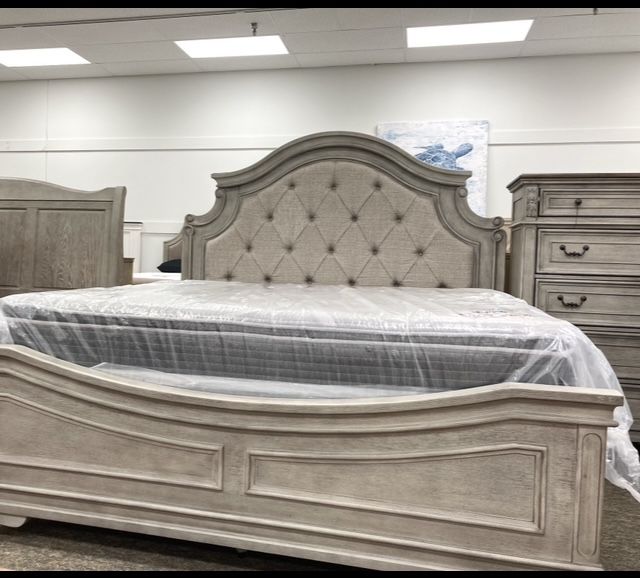 New King Bed