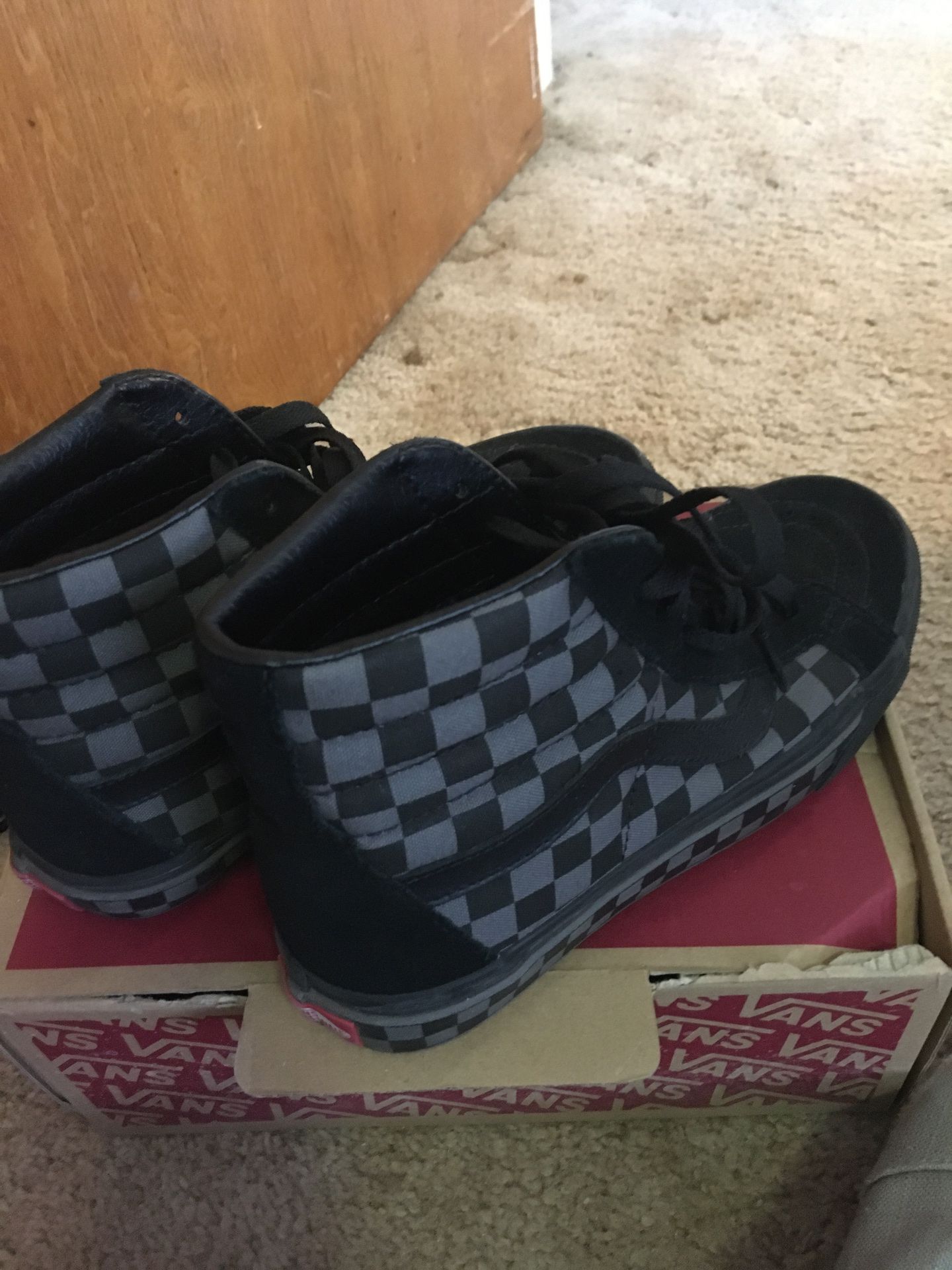 Vans shoes very nice size 5