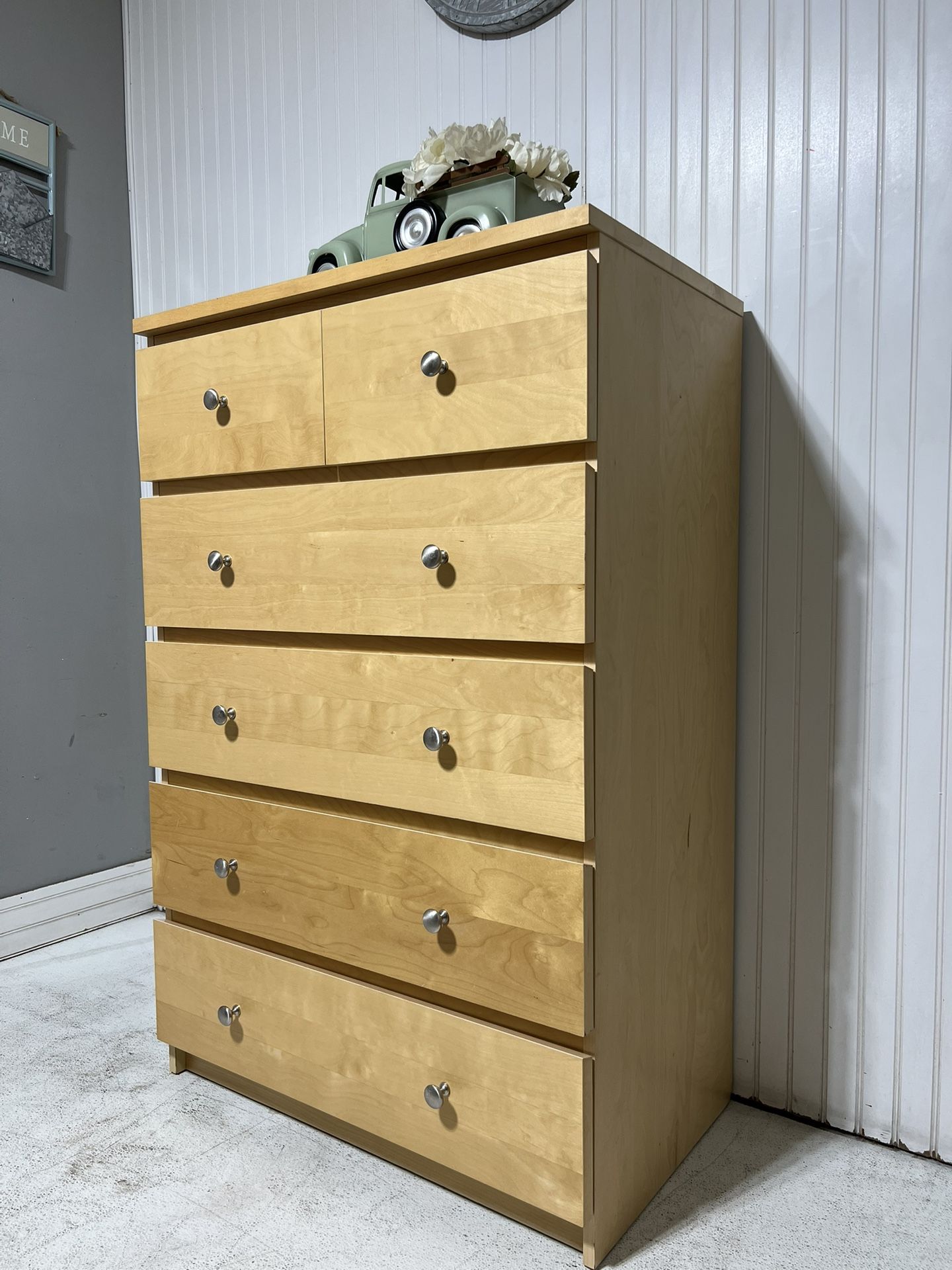 Dresser, Cajonera