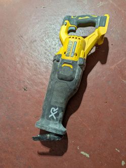 DeWalt cordless sawzall/reciprocating saw (tool only)
