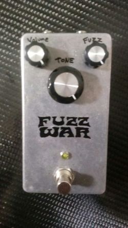 Death by Audio FUZZ WAR clone
