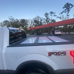 A.R.E.  Fusion Hard Tonneau Cover 