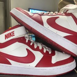 Nike Court Borough Mid 2