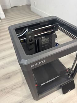 3D printer like new only used for a month