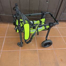 Dog wheelchair