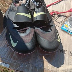 Track Shoes Size 13