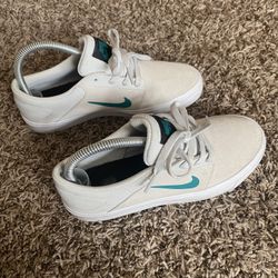 Nike SB Grade school Size 5