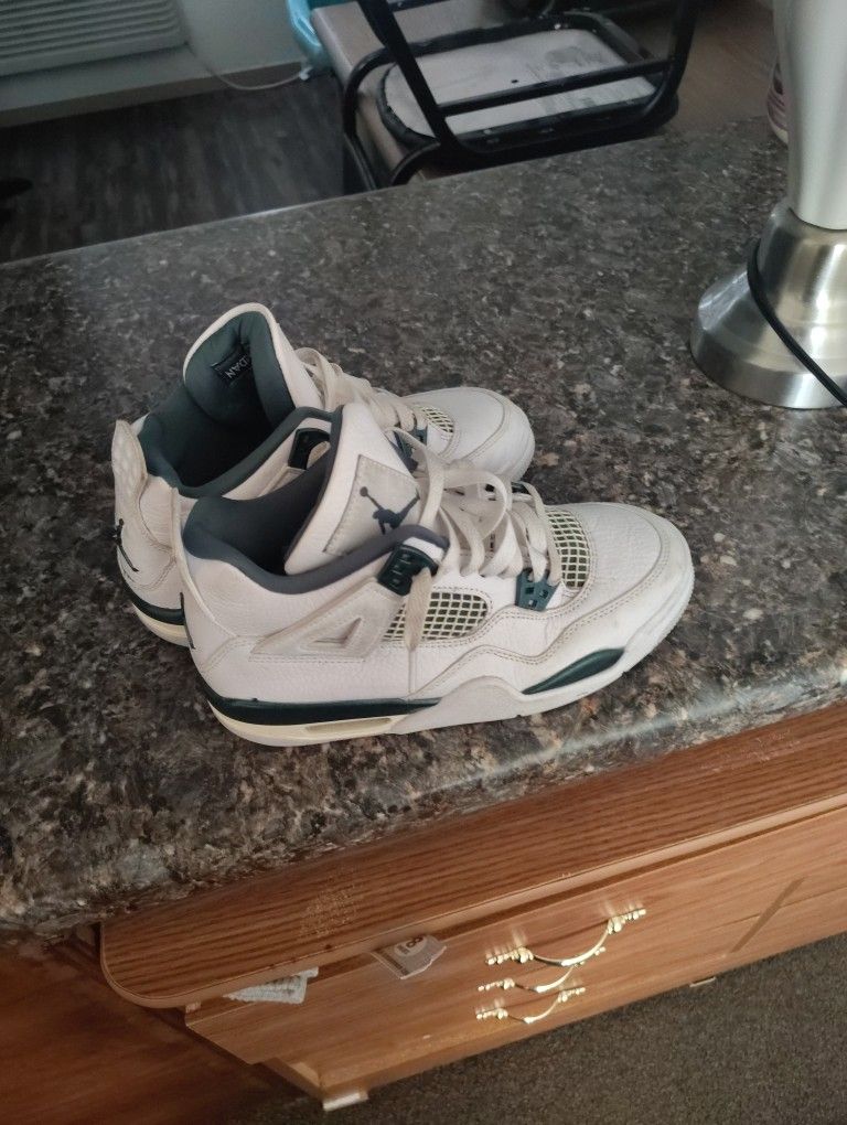 Jordan 4