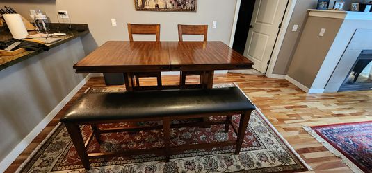 Beautiful Hardwood Bar High Dinning Set