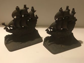 2 ANTIQUE CAST IRON SHIP BOOKENDS! VERY COLLECTIBLE! PRICED TO SELL!