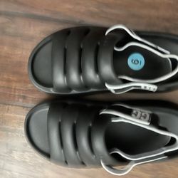 New UGG Sport Yeah Sandals - Womens Size 6