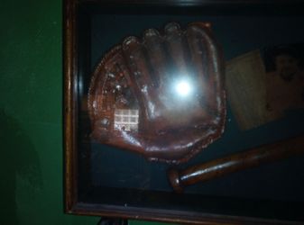 Pioneers of MLB shadow box... (Babe Ruth, Jackie Robinson, etc)