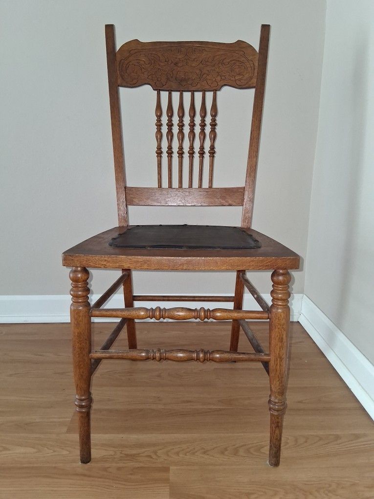 Antique WOOD CHAIR