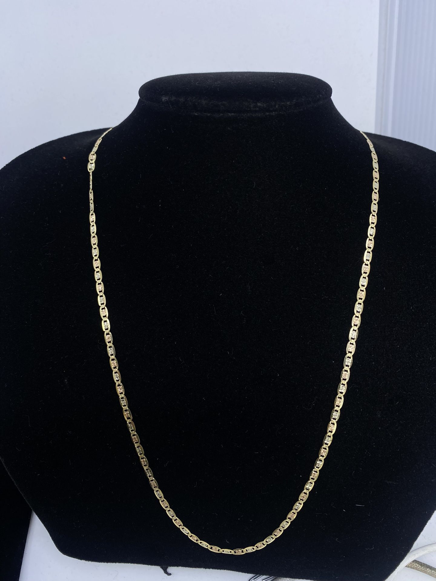 $675 Three Tone Gold Valentino Chain