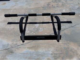 Pull up bar